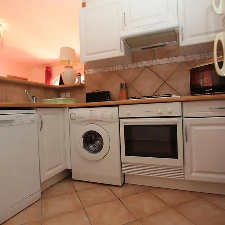 Avec Piscine Et Climatisation