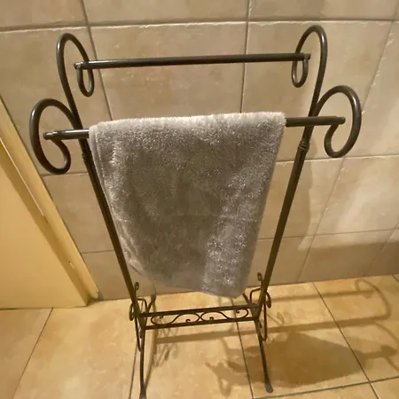 Avec Piscine Et Climatisation Buzignargues