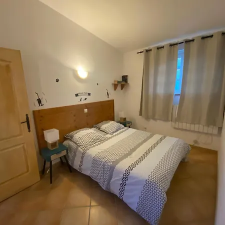 Holiday home Avec Piscine Et Climatisation *
