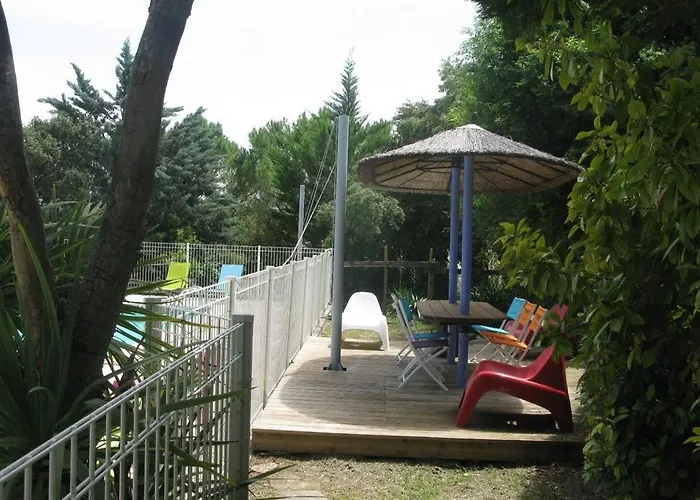 Avec Piscine Et Climatisation *