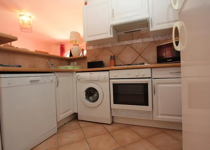 Avec Piscine Et Climatisation